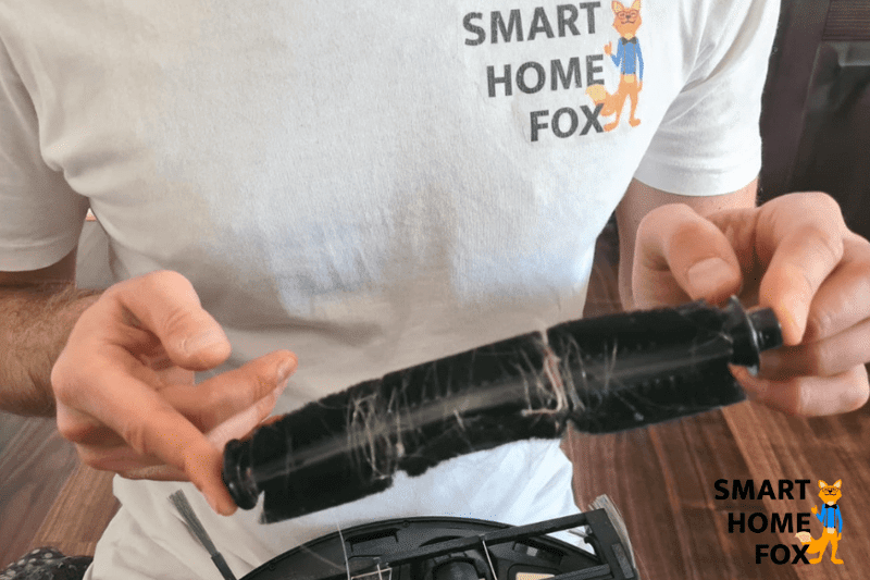 Hairs wrapped around the Proscenic M7 Pro brush